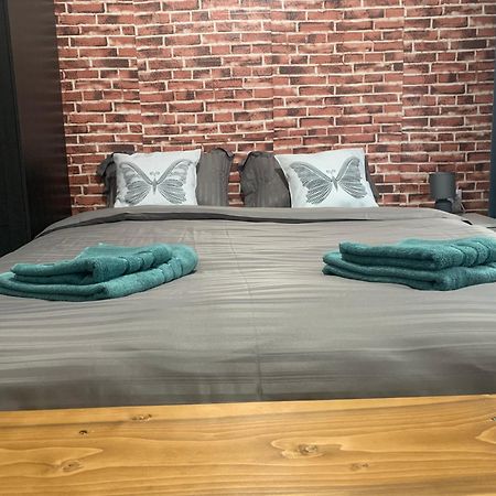 Conclavia Unu Apartment Medias Bagian luar foto