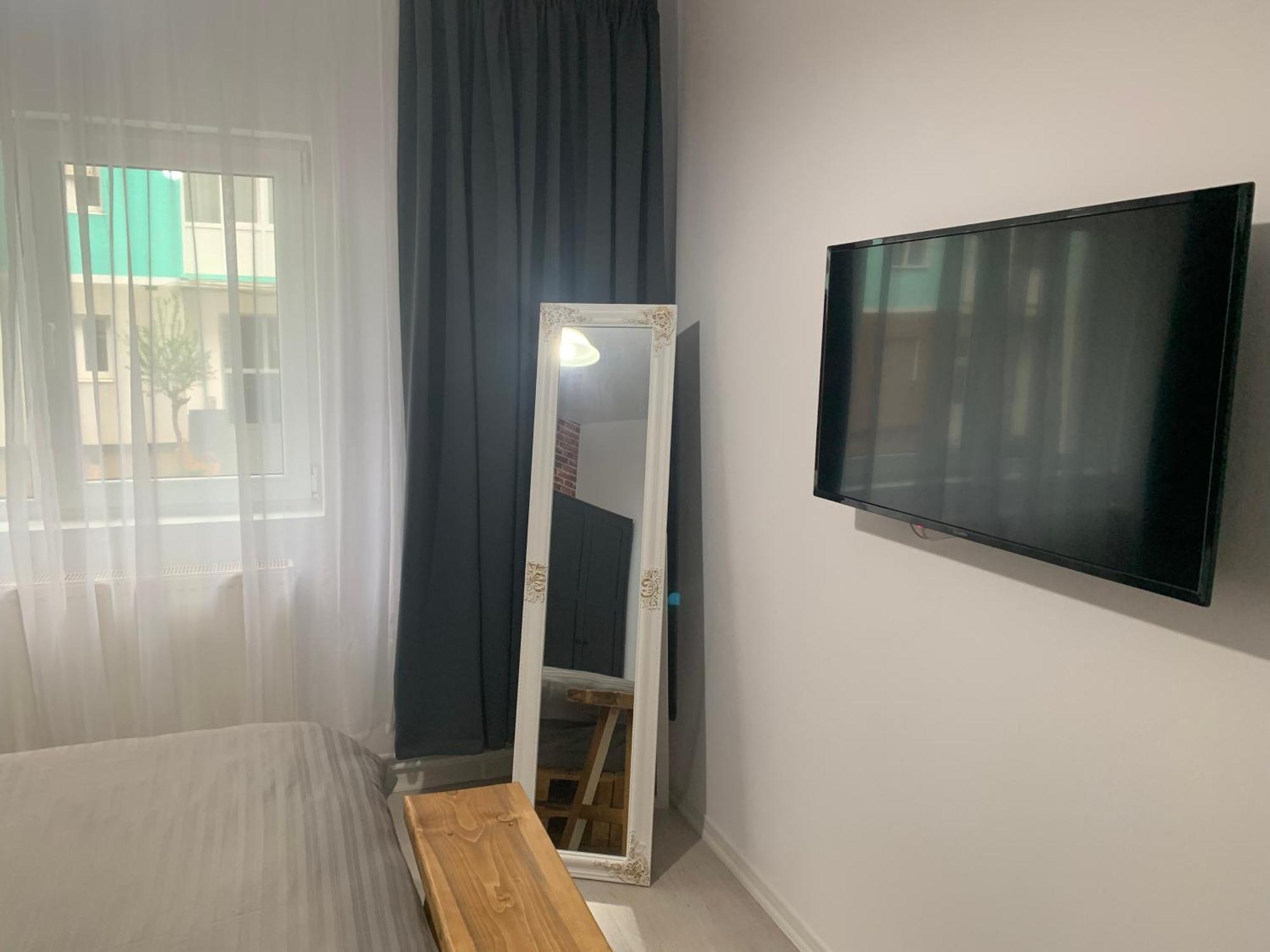 Conclavia Unu Apartment Medias Bagian luar foto